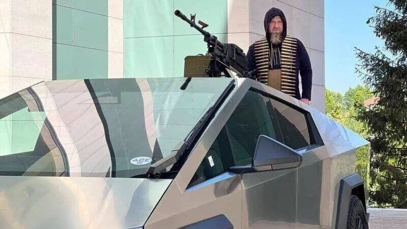 Кадыров установил пулемет на Cybertruck и отправляет его на войну ➤ Prozoro.net.ua