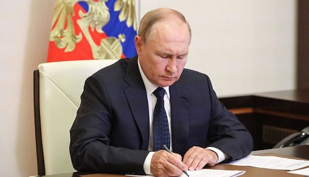 Путина проигнорировали: в Кремле снова намекают на переговоры