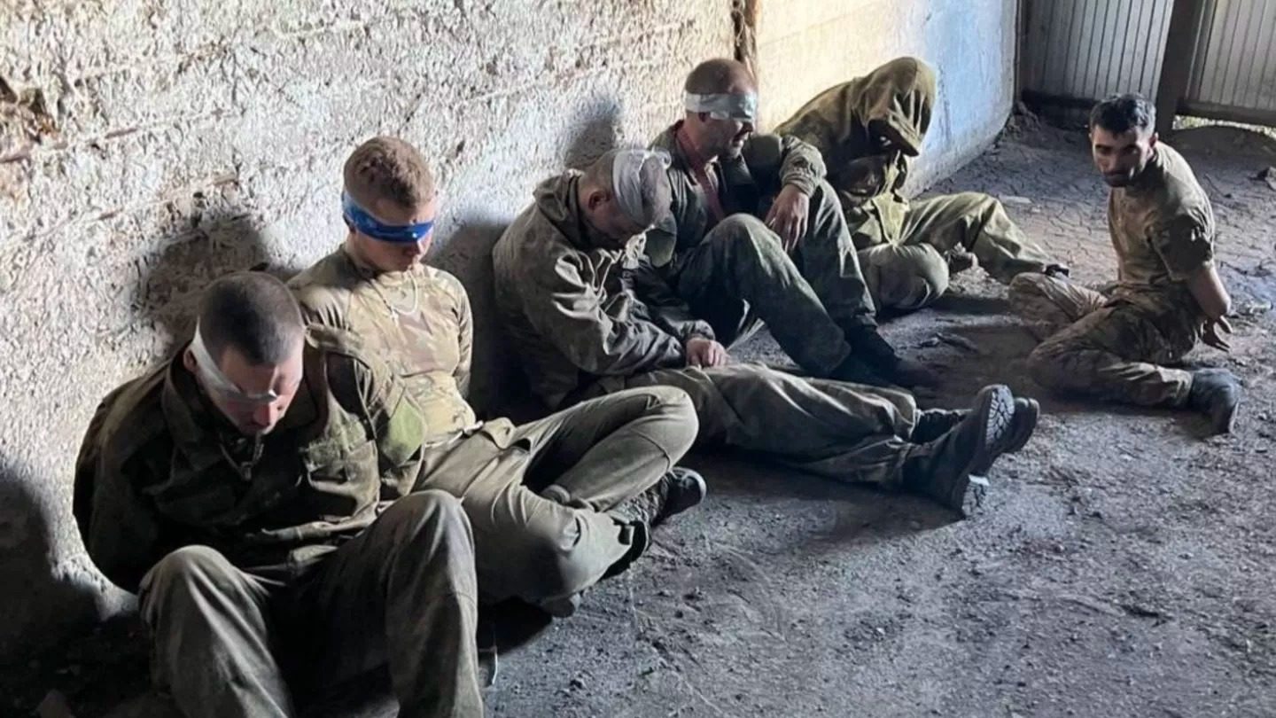 “Стільки ще не бачив”: офіцер ЗСУ про кількість полонених з Курщини