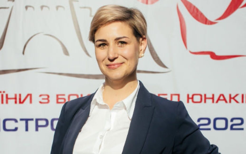 Посадовиця в Одесі відмовилася від дітей, щоб чоловік утік за кордон ➤ Prozoro.net.ua
