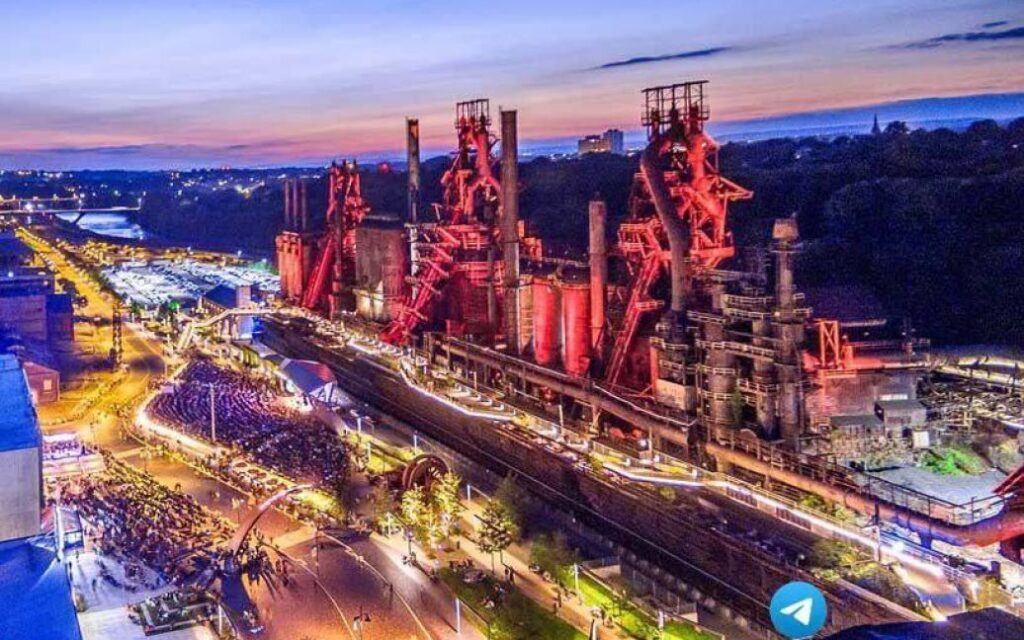 Оккупанты планируют превратить Азовсталь в "туристический парк": фото