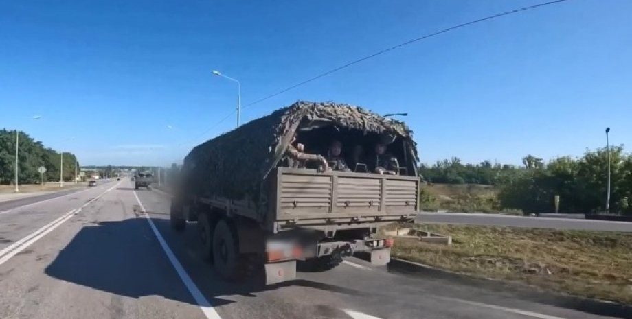 РФ сняла войска с 7 направлений и отправляет их в Курскую область
