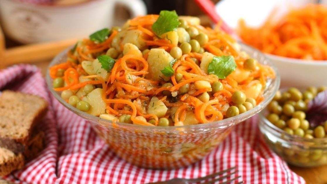 Такой вкусный, как будто бы в нем мясо: этот салат съедят первым
