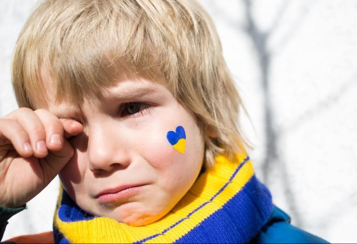 Вчителів на ТОТ окупанти вчать виявляти учнів, які підтримують Україну 