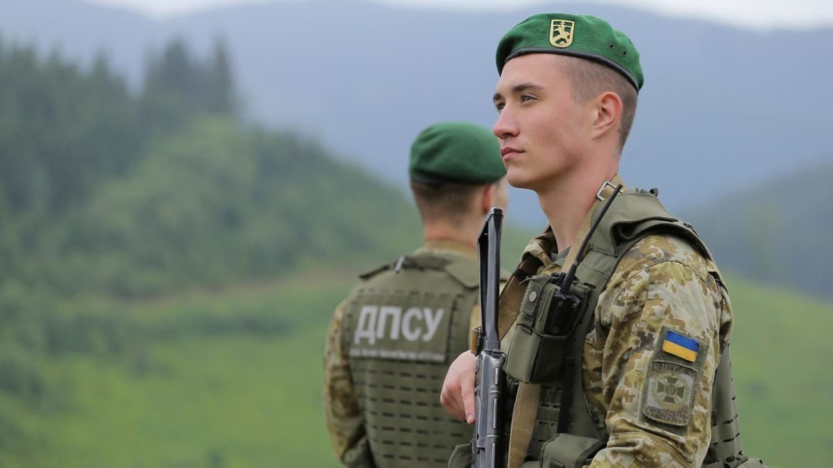 Кабмин ввел новое обязательство для мужчин