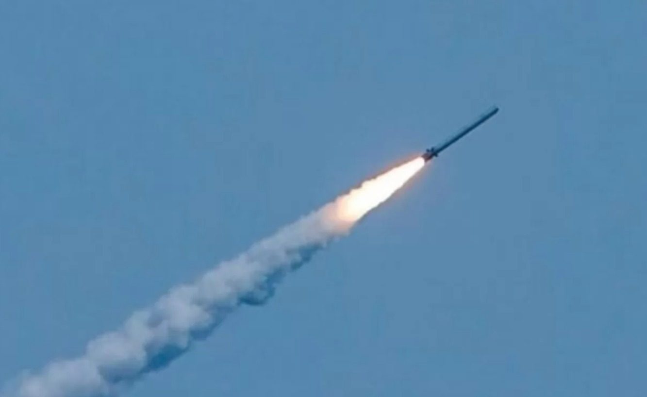 “Краща реклама”: у Мережі сміються з відео падіння ракети РФ
