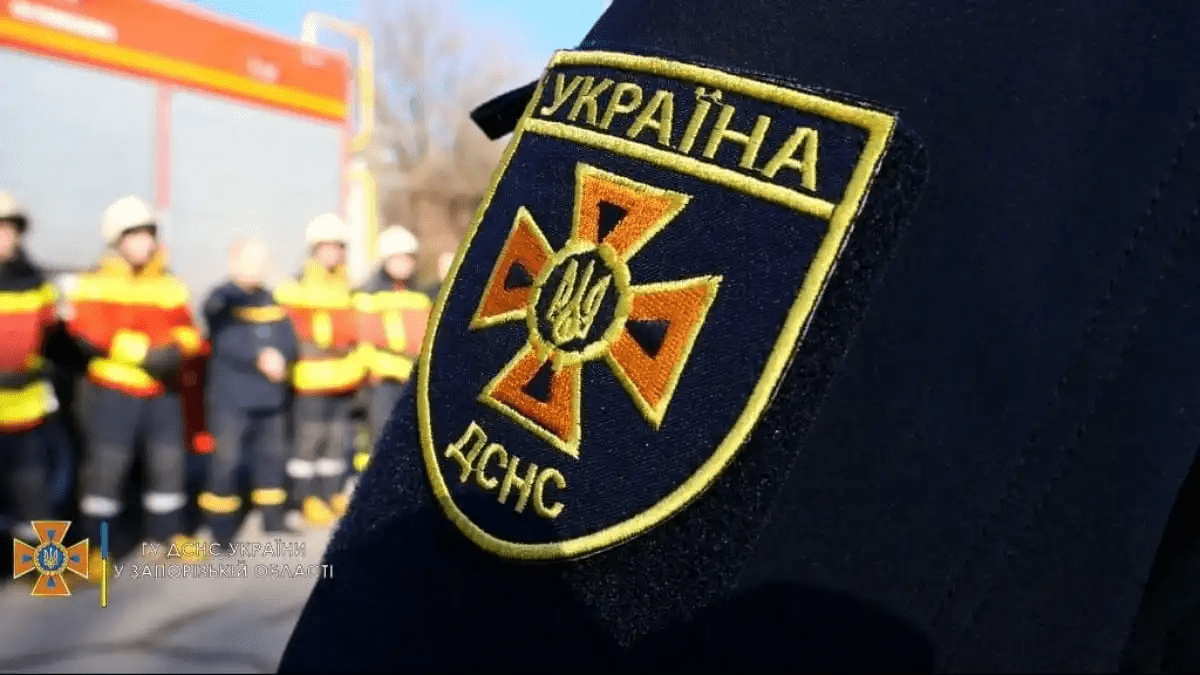 Стовп чорного диму здійнявся у небо у Львівській області: що кажуть у ДСНС