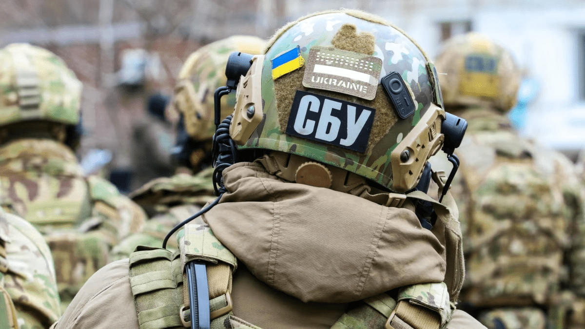 В Виннице СБУ схватила иностранца, поджигавшего авто военных
