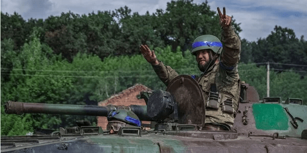 Наступ у Курській області: експерт пояснив, до чого Україна змушує Росію
