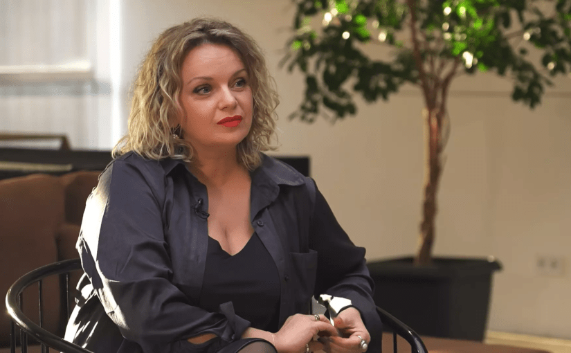 Відома акторка пояснила, чому українці після початку війни спілкуються російською ➤ Prozoro.net.ua
