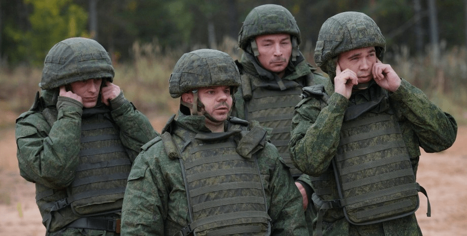 Троє мобілізованих засуджених втекли з військової частини: що було далі