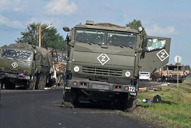 Знову йдуть колонами: росЗМІ в шоці від руху техніки РФ