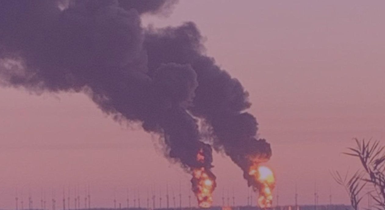 В Ростовщине на РФ введен режим ЧС: никак не погасят нефтебазу ➤ Prozoro.net.ua