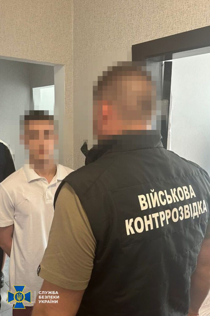 На Хмельниччині затримано лідера банди паліїв автівок ТЦК 4 На Хмельниччині затримано лідера банди паліїв автівок ТЦК