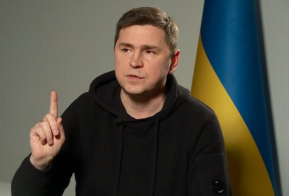Удар по складу в Торопце: Подоляк сказал только одно слово ➤ Prozoro.net.ua