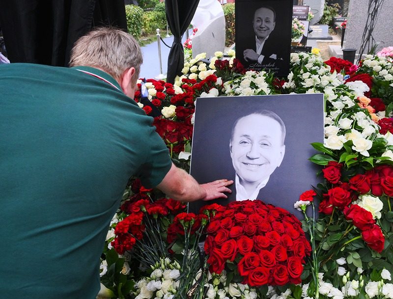 У Росії осквернили могилу Маслякова: що з нею зробили (відео) ➤ Prozoro.net.ua