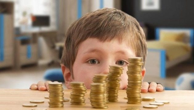 Соціальні виплати на дітей у жовтні: що потрібно знати матерям