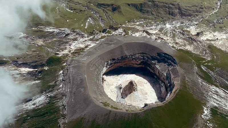 За шаг до беды: «Гора Бога» рекордно вздулась и готова взорваться