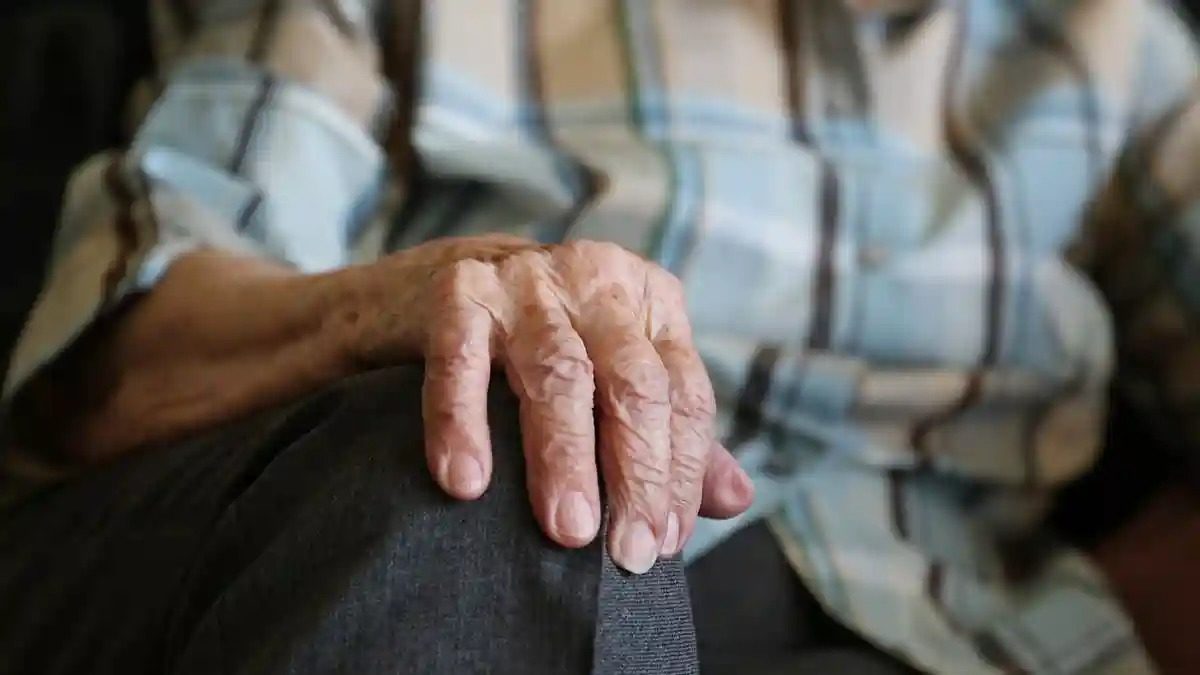 Штраф 11 500 грн: пенсіонерів вже почали штрафувати