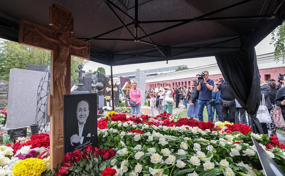 У Росії осквернили могилу Маслякова: що з нею зробили (відео)