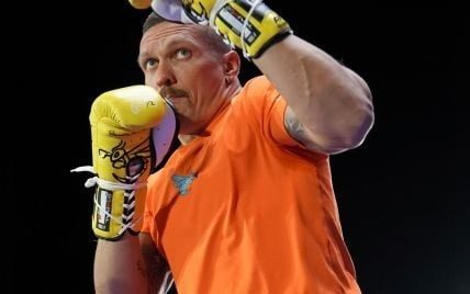 Усик почав підготовку до бою-реваншу і потролив Ф’юрі
