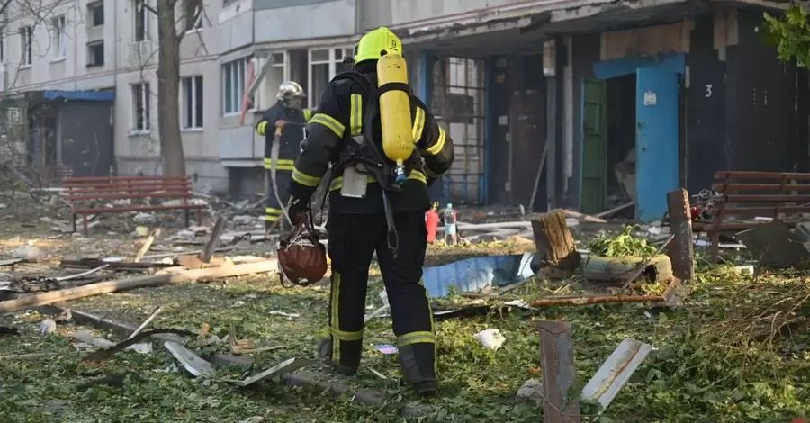 Поверхи “склалися”. Що відомо про наслідки удару у Харкові