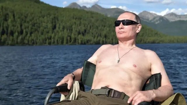 Вот для чего Путину фотографии с голым торсом на самом деле