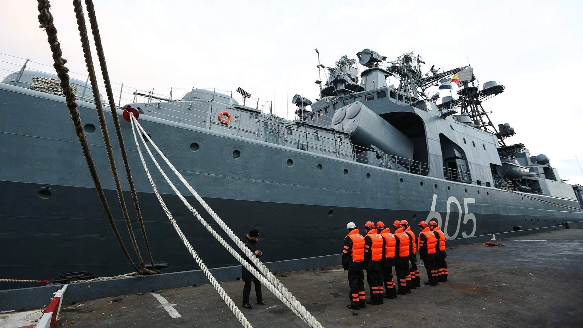Російський військовий корабель відкрив вогонь по норвезькому судну