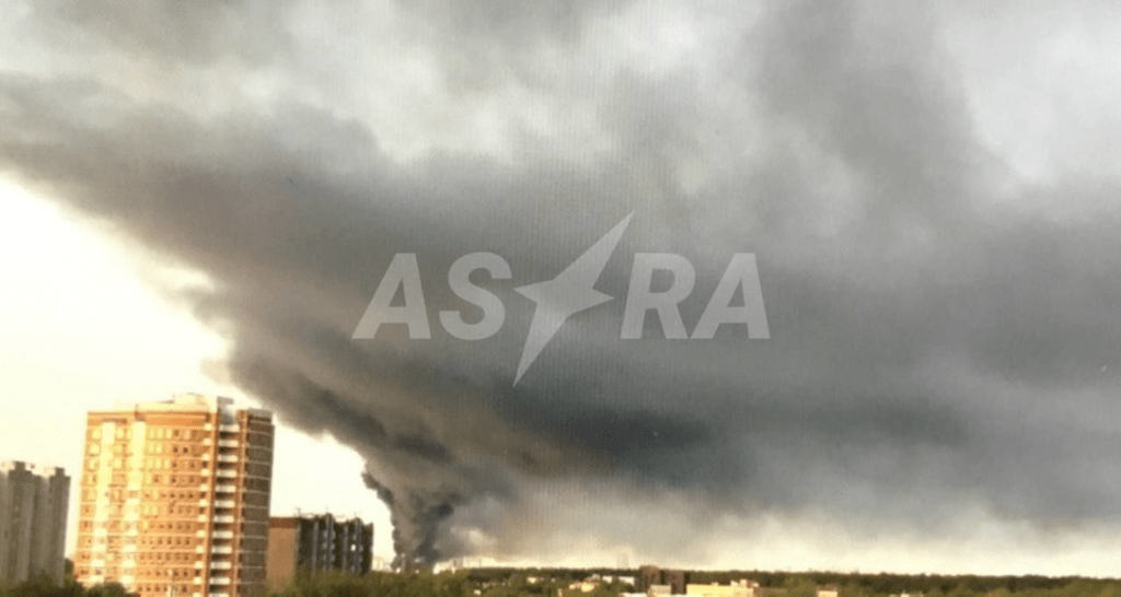 У Москві сталася масштабна пожежа: деталі (фото) 3 У Москві сталася масштабна пожежа: деталі (фото)