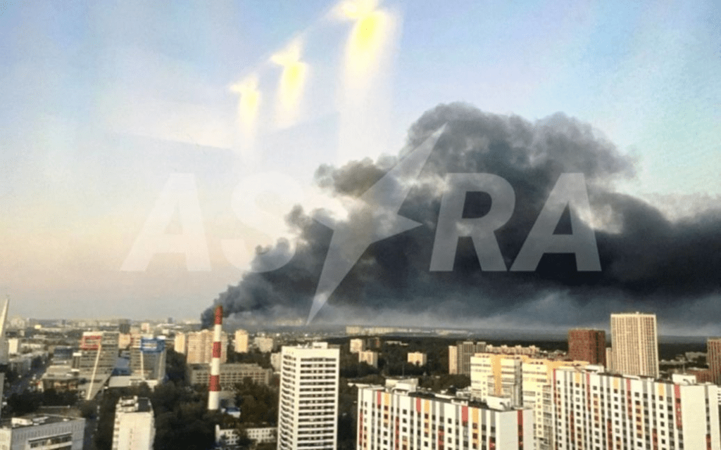 У Москві сталася масштабна пожежа: деталі (фото) 4 У Москві сталася масштабна пожежа: деталі (фото)