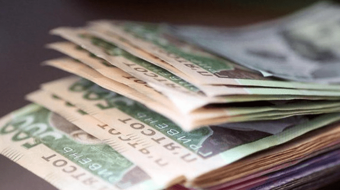 Українці без вищої освіти можуть заробляти понад 37 тисяч: які є вакансії в Києві