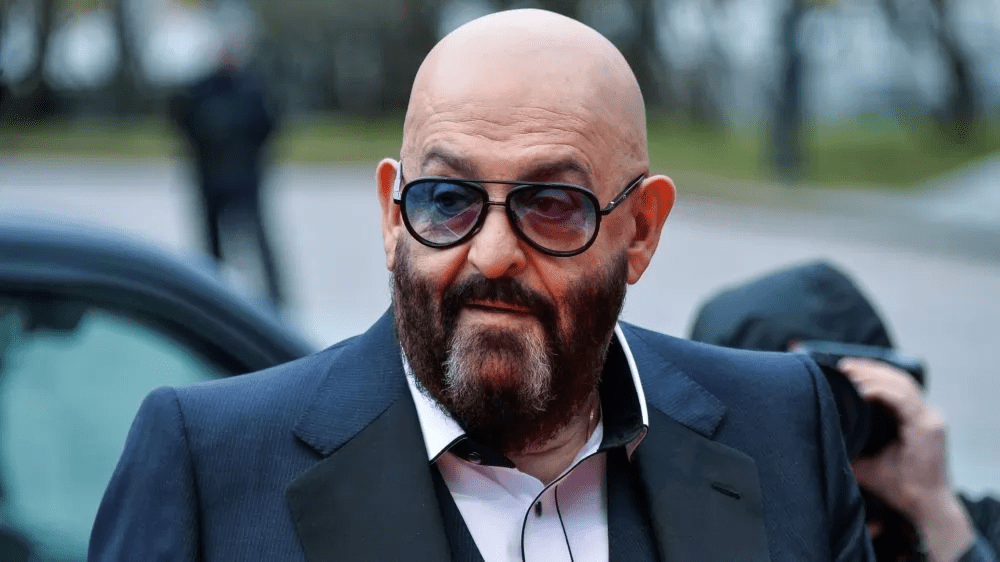 Чому в мережі сміються над піснею “3 сентября” і як Іво Бобул замінив Шуфутинського (відео)