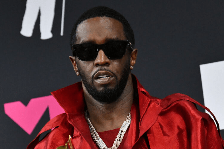 Упущені натяки: в мережі виявили купу відсилань до злочинів P. Diddy в серіалах та треках