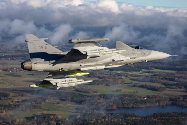 Почему Украина отказалась от шведских самолетов Gripen