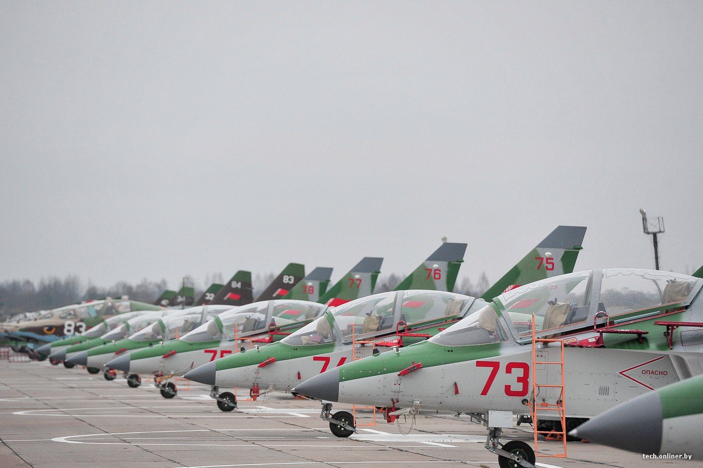 В Україну вдерся білоруський літак Як-130 