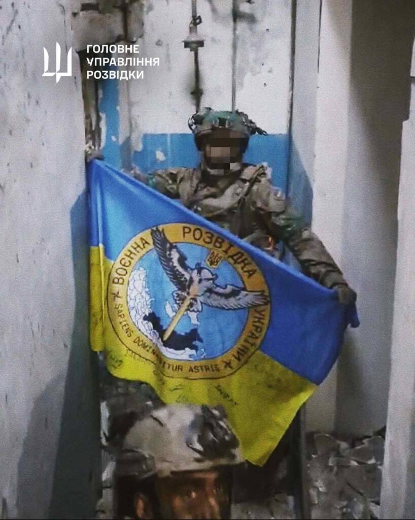 Спецпризначенці ГУР звільнили Вовчанський агрегатний завод: фото та відео