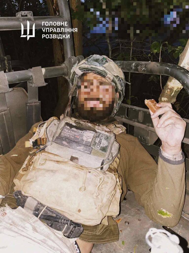 Спецпризначенці ГУР звільнили Вовчанський агрегатний завод: фото та відео