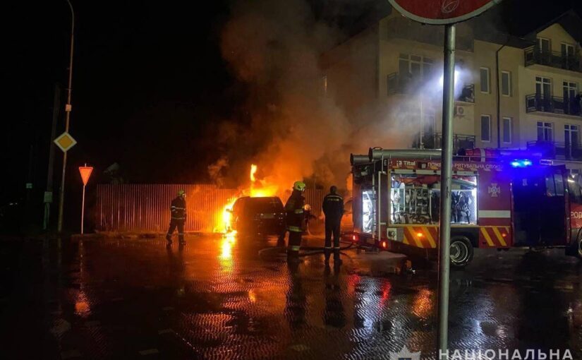 Парень приехал в Ужгород и сжег автомобили военных: фото ➤ Prozoro.net.ua