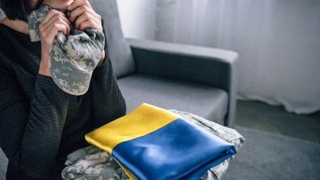 Изменились правила выплат семьям погибших военных: что надо знать