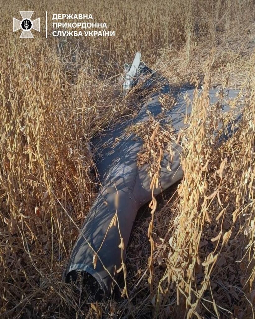 Прикордонники на Сумщині збили ворожий дрон зі стрілецької зброї 5 Прикордонники на Сумщині збили ворожий дрон зі стрілецької зброї