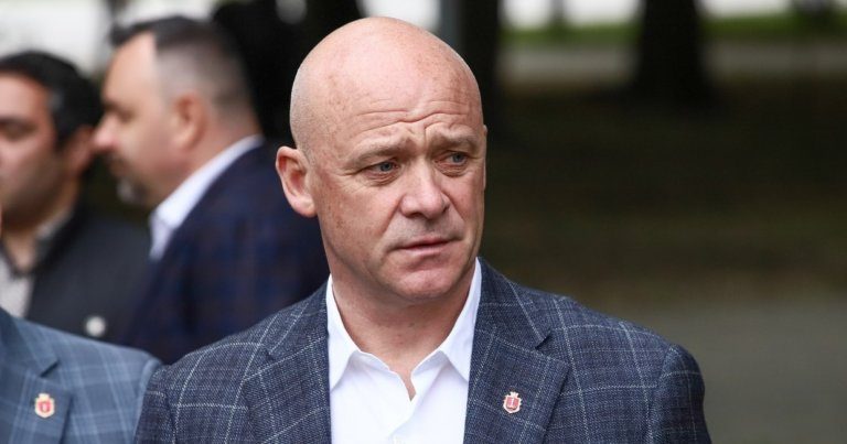 Труханов мог получить российский паспорт перед вторжением – блоггер