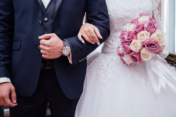 Деяким українцям офіційно заборонено одружуватися: кого це стосується