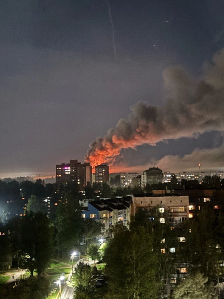 Дрони вдарили по Росії: палало у Тверській області та Ярославлі  