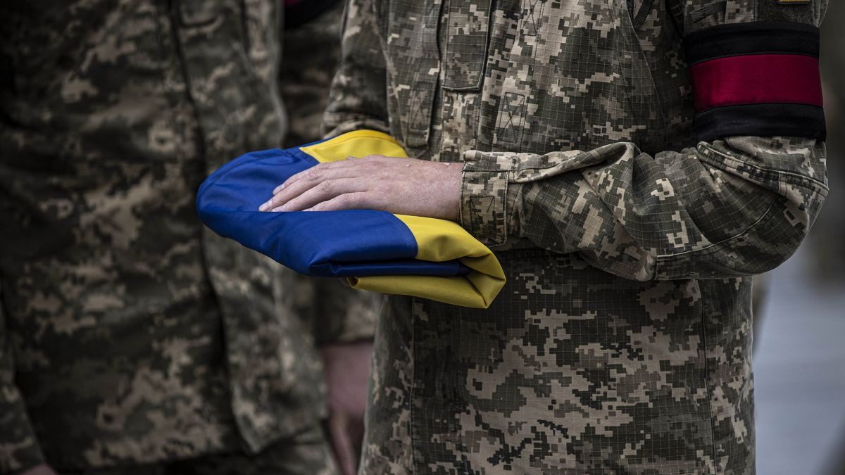 Изменились правила выплат семьям погибших военных: что надо знать