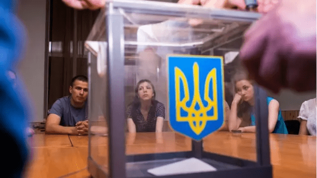 Новые бюллетени и больше женщин: Рада готовит изменения к выборам
