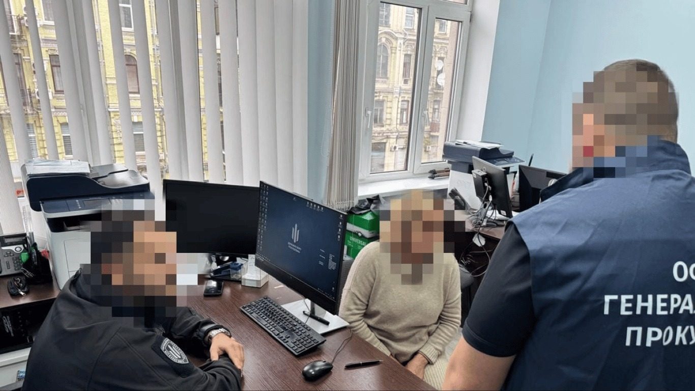 ДБР виявило у Хмельницькому ще одну мільйонерку