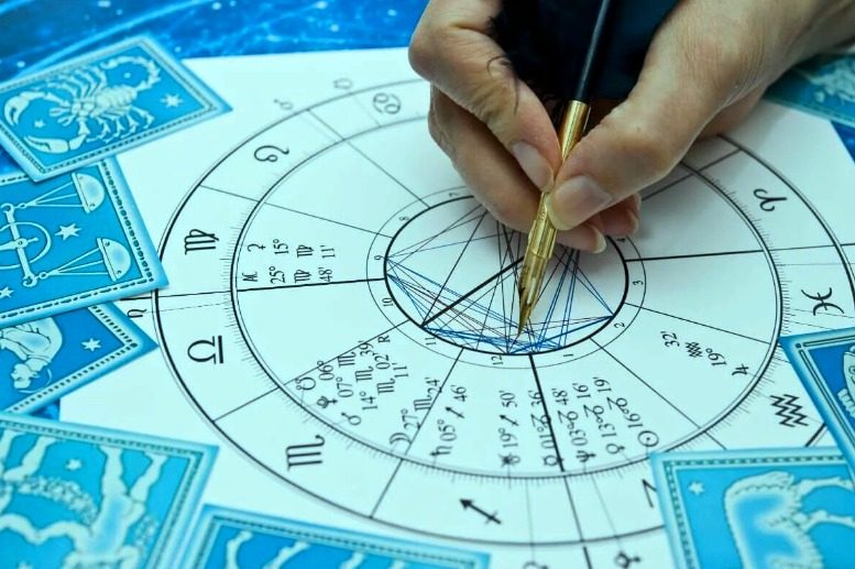 Кому октябрь принесет захватывающие возможности: астролог