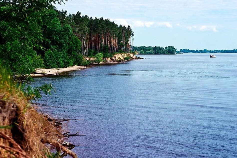 Киевское море рекордно обмелело: что происходит