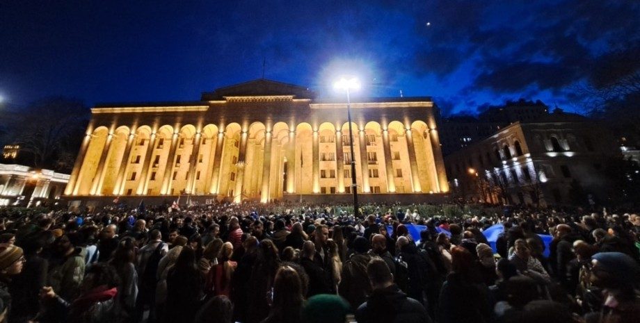 Можливий Майдан та придушення народних протестів Росією: Грузія переживає тяжкі часи