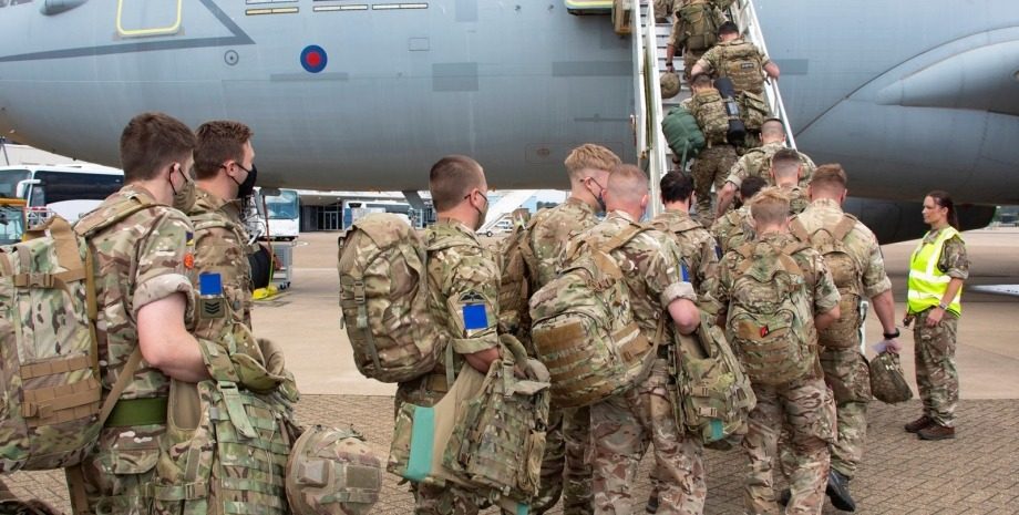 Британия может отправить в Украину военных: названа их миссия